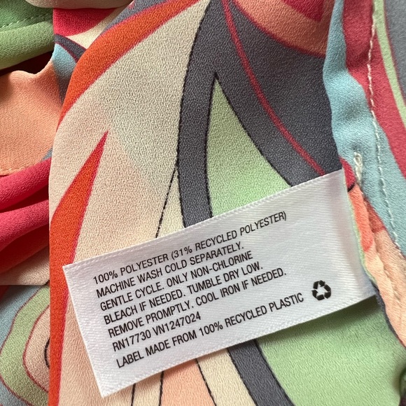 ALEXIS Mixed Floral Long Sleeve Robe Dress Coverup - Picture 8 of 9